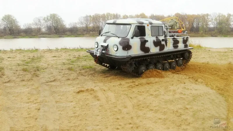 Вездеход-амфибия ЗВМ-2410 Ухтыш
