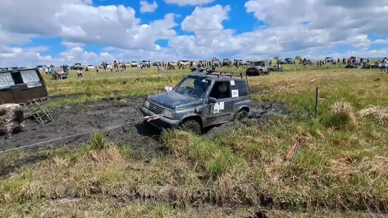 УАЗ 469 off Road в грязи