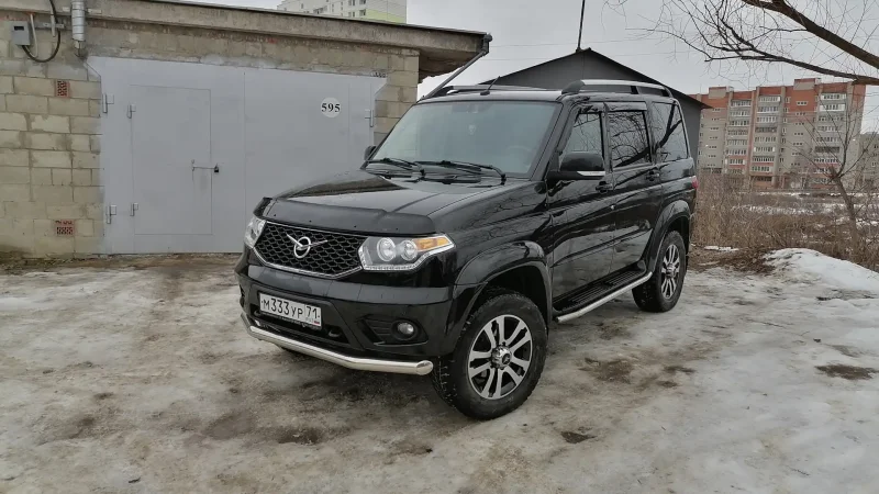 УАЗ Патриот 2021 черный тонированный
