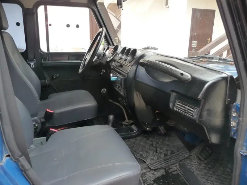 УАЗ Барс 3159 внутри