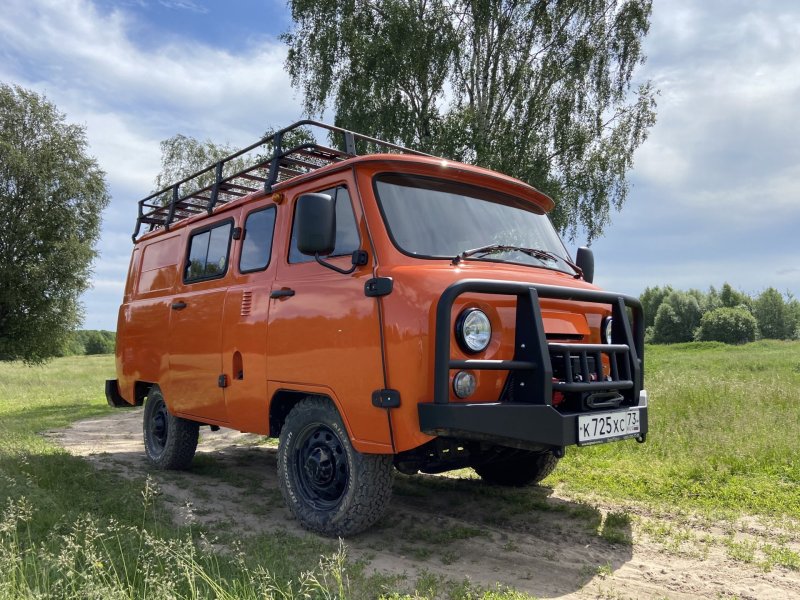 Автомобиль УАЗ Буханка 452
