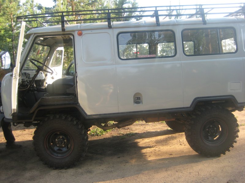 УАЗ 452 белая ночь