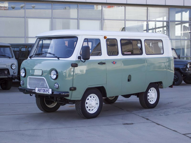 Микроавтобус УАЗ 2206