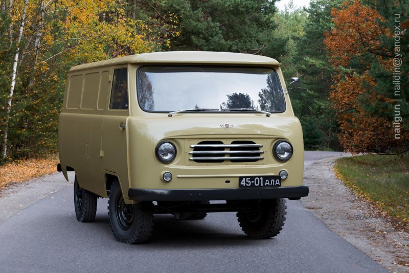 Автомобиль УАЗ Буханка 452