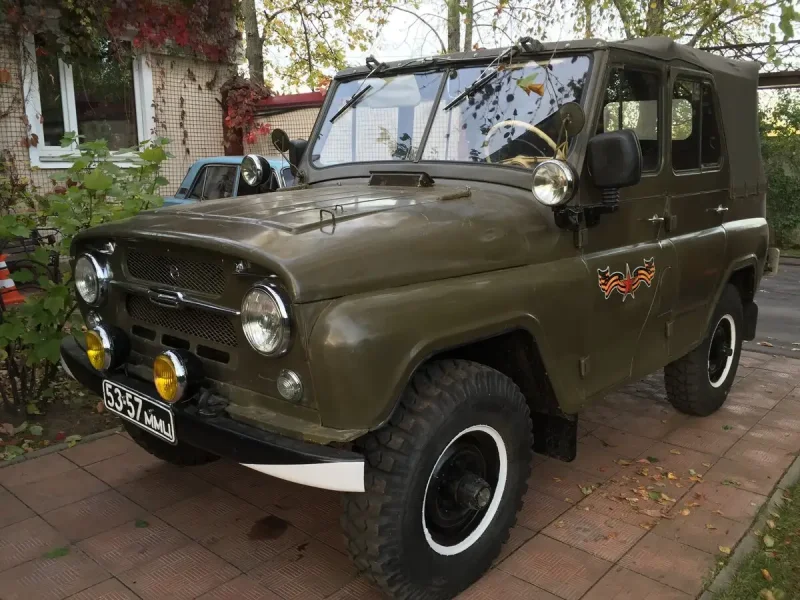 УАЗ 3151 спереди