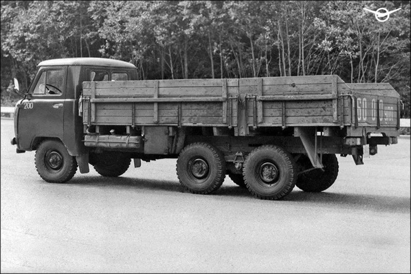 Трёхосный УАЗ 452дг