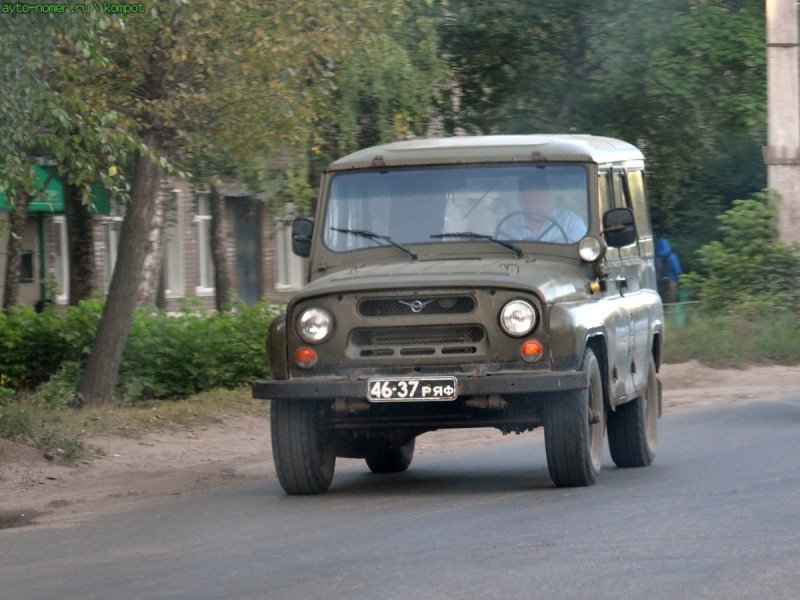 УАЗ 469 цельнометаллический