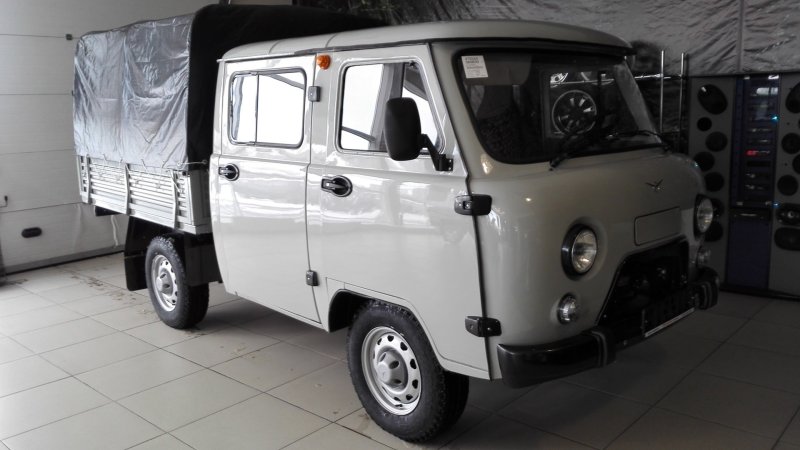 УАЗ -39094 бортовой "фермер"
