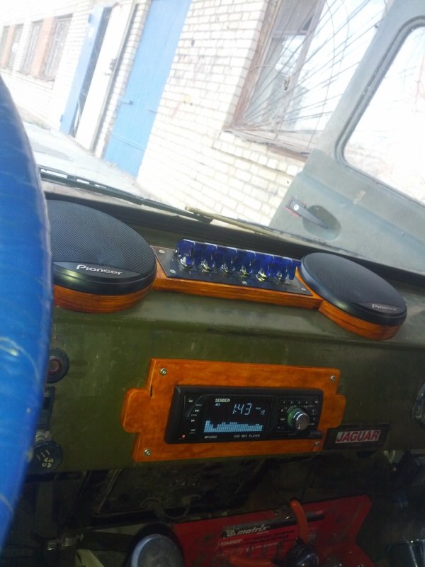Полка верхняя под магнитолу УАЗ 452 Буханка