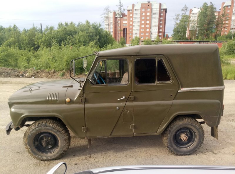 УАЗ Буханка белая ночь