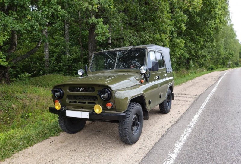 UAZ (УАЗ) 3151