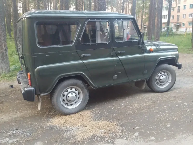 УАЗ Хантер зеленый