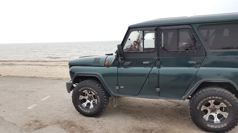 UAZ Patriot зеленый металлик