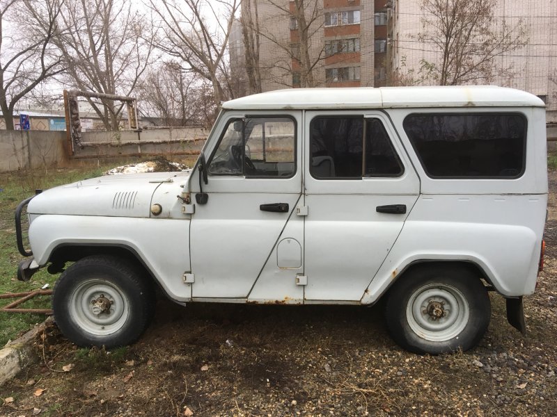 УАЗ 31512 УАЗ 469б