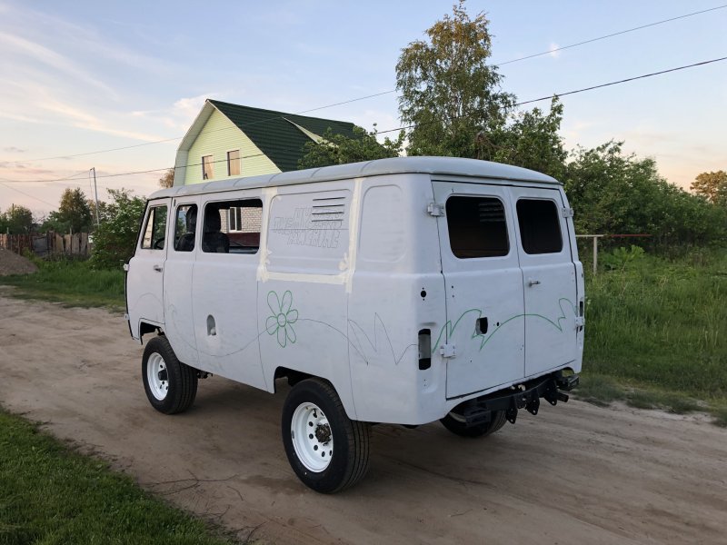 Микроавтобус УАЗ 2206
