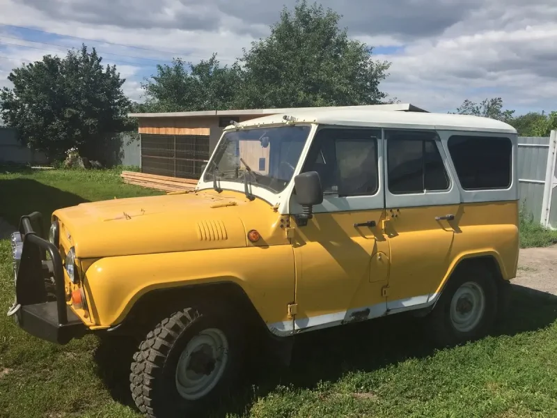 УАЗ 3151 желтый