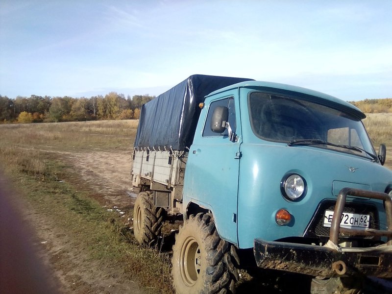 УАЗ 3303 синий