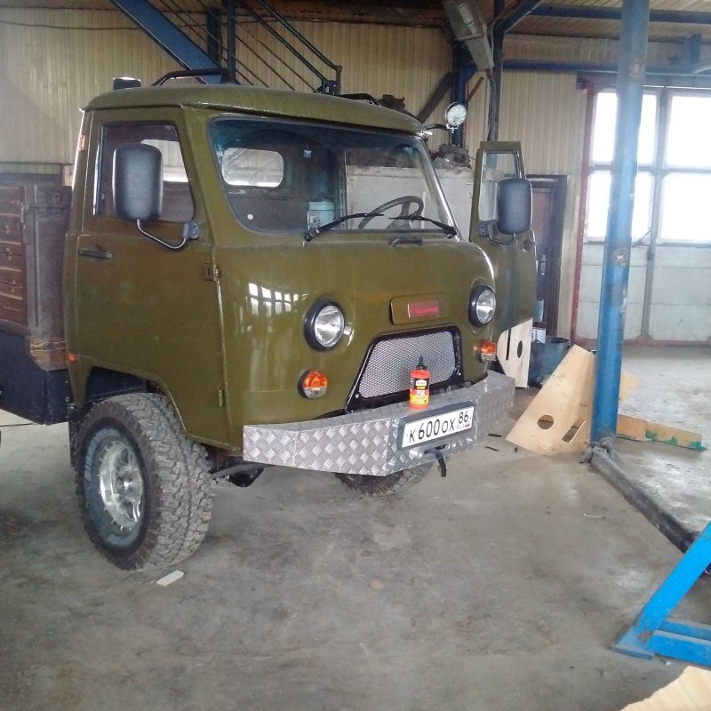 УАЗ 3303 головастик