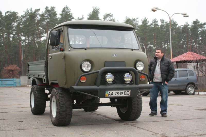 УАЗ Буханка 3303
