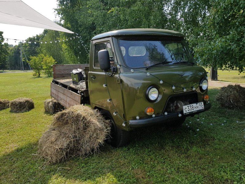 УАЗ 3303 бортовой военный