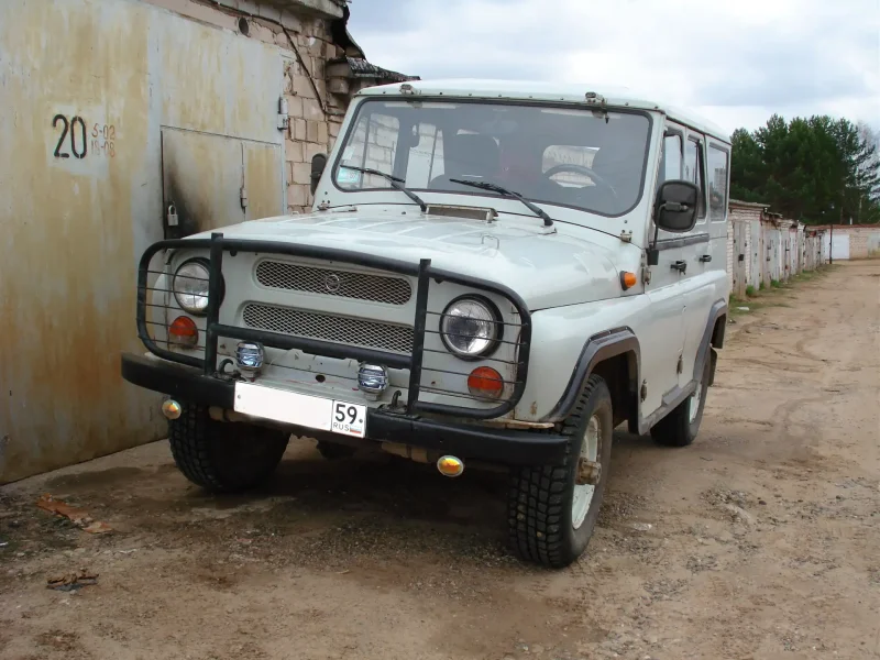 УАЗ 2003 года