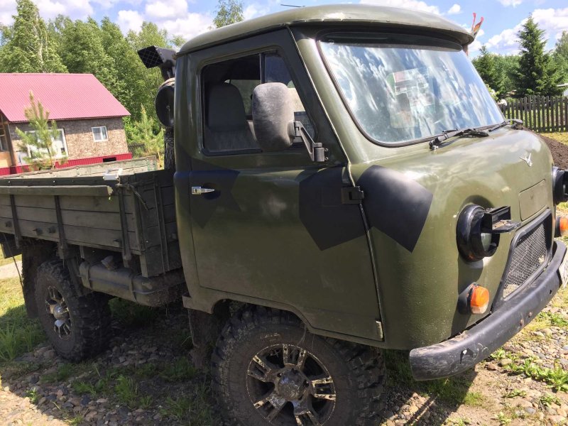 УАЗ 3303 головастик