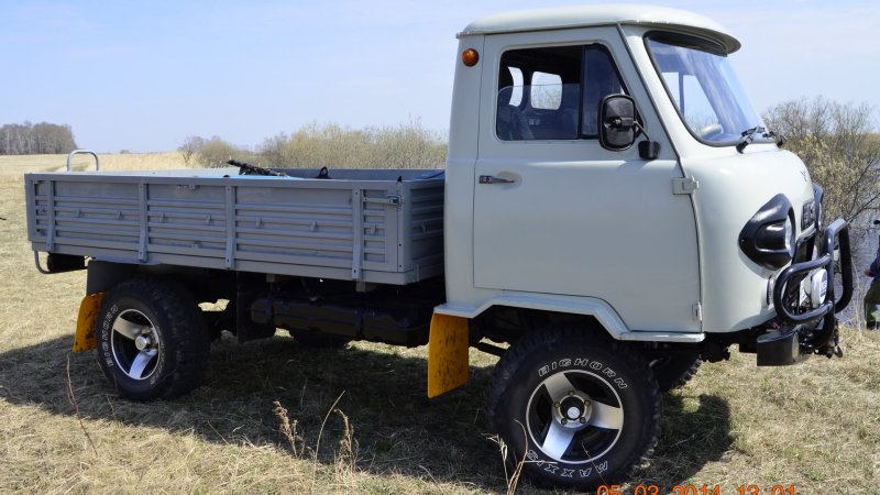 УАЗ головастик бортовой 3303