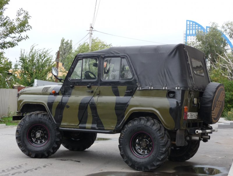 УАЗ-3151 хаки военный