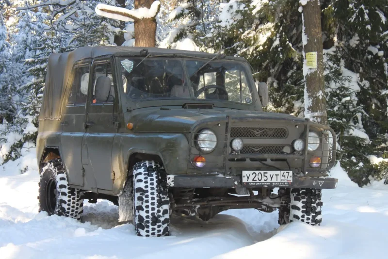 УАЗ 31512 бежевый