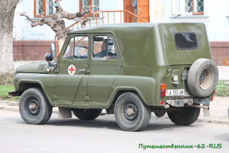 УАЗ-31512 легковой автомобиль