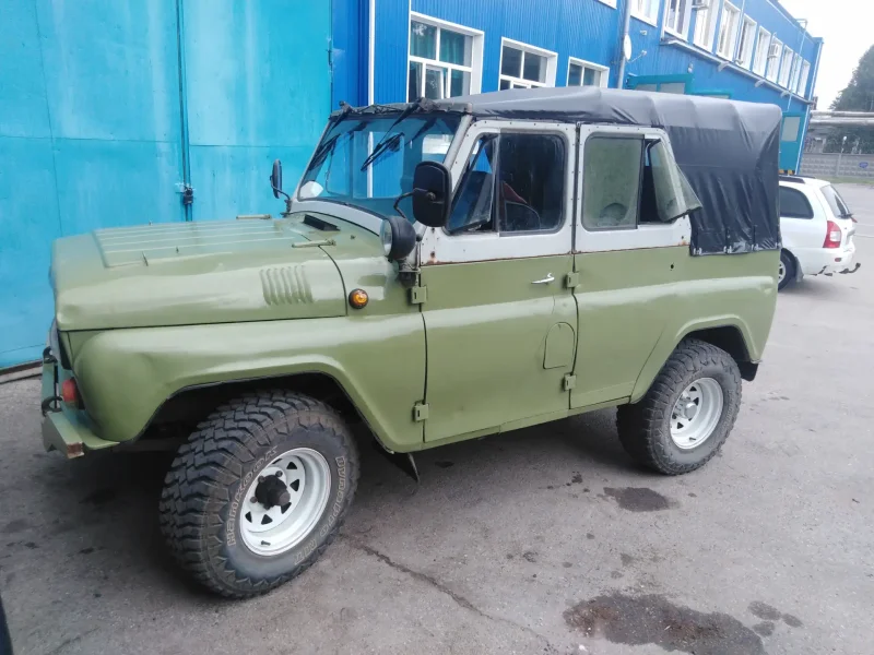 УАЗ-31512 легковой автомобиль