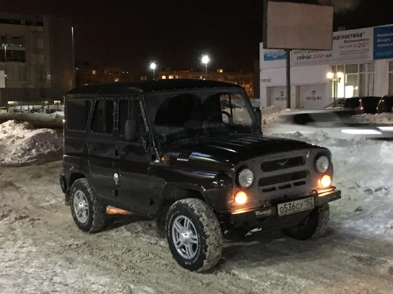 УАЗ Хантер черный тонированный