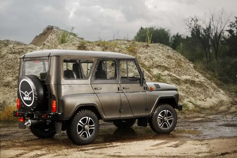 УАЗ 3151 сбоку