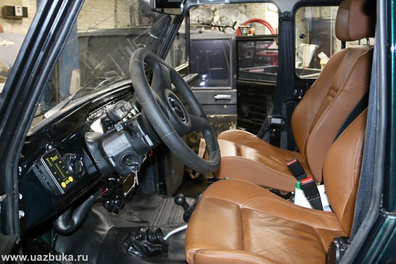 УАЗ 469 Хантер кожаный салон