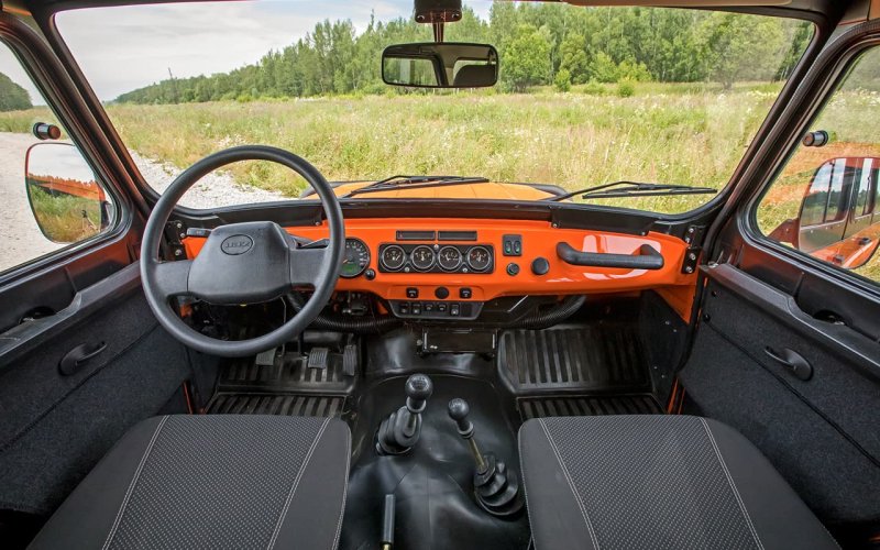 UAZ Hunter салон