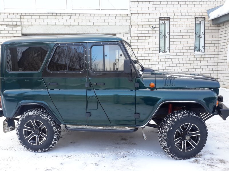 УАЗ Хантер зеленый