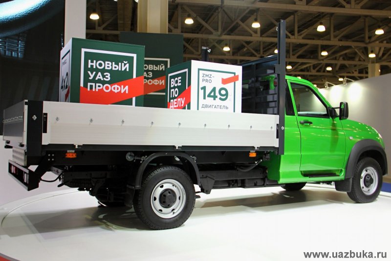 УАЗ профи полуторка