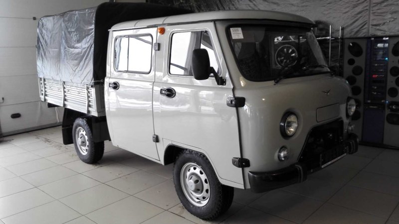 УАЗ -39094 бортовой "фермер"