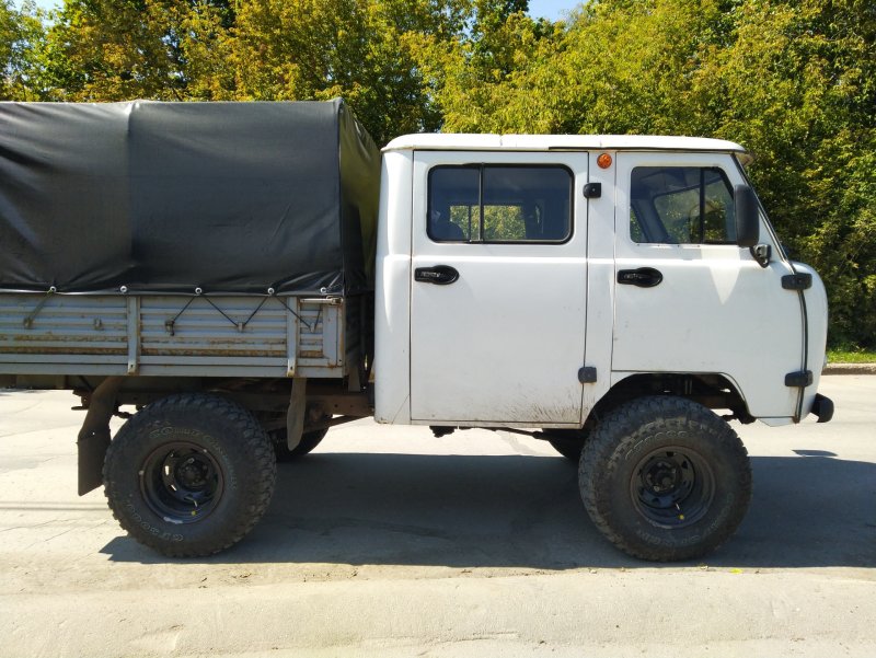 УАЗ -39094 бортовой "фермер"