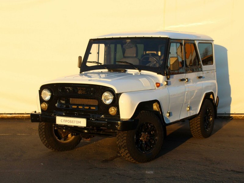 UAZ Hunter 2015 белый