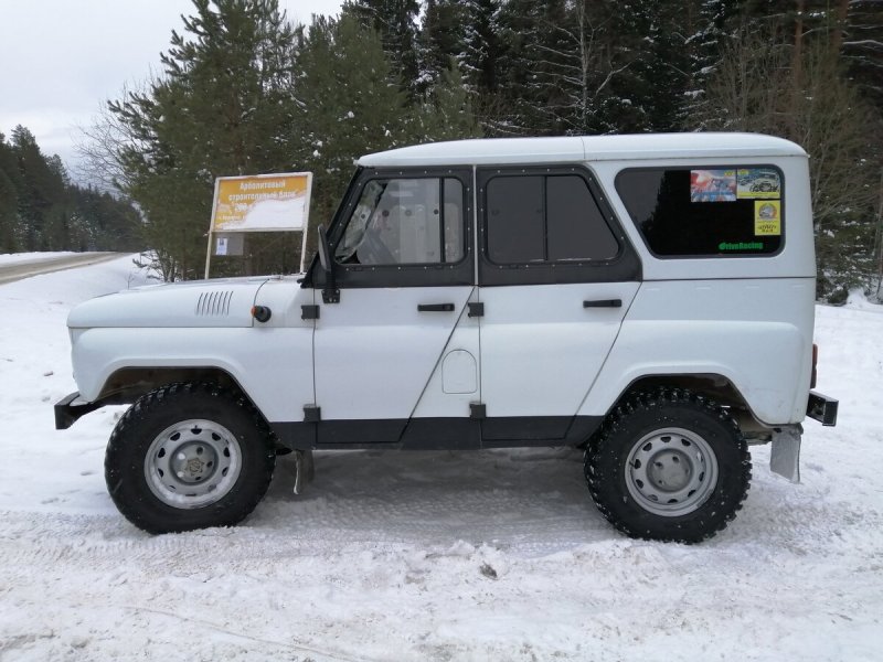 УАЗ-315195 Hunter белый