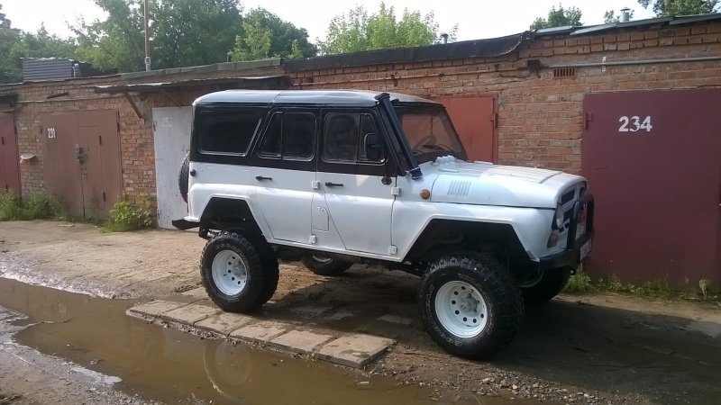 УАЗ 2003 Хантер белый