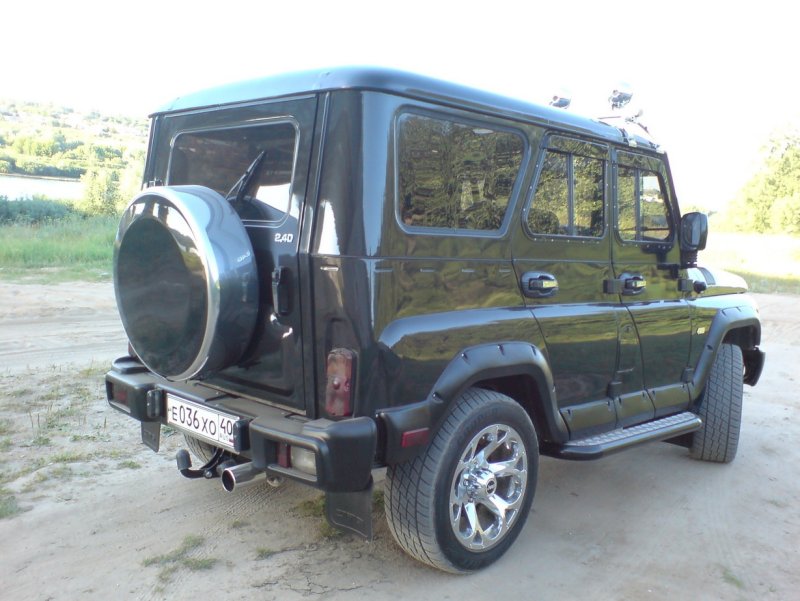 УАЗ Хантер на дисках r20