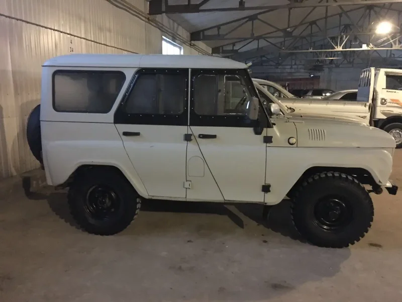 УАЗ 31512 белый