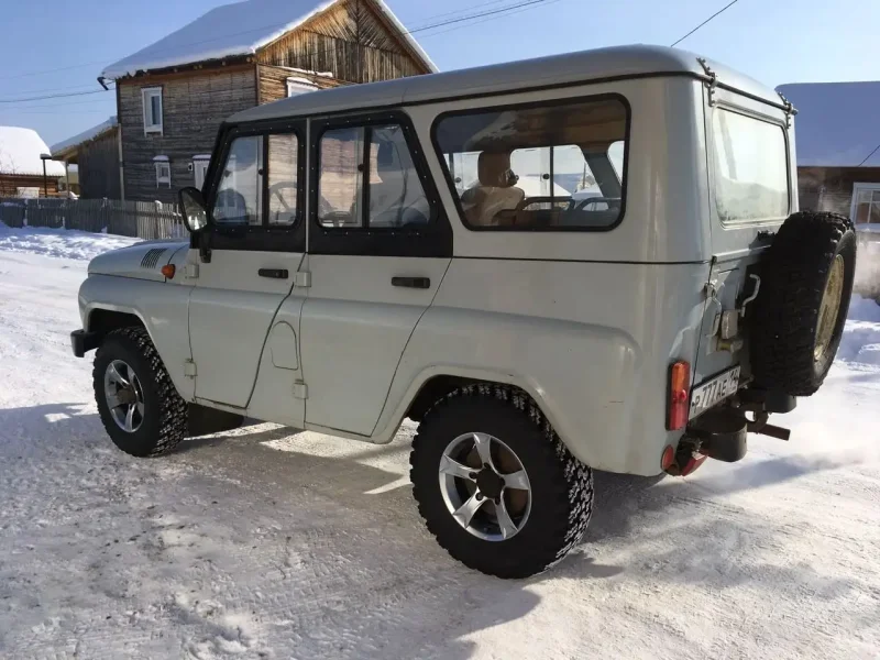 УАЗ Люкс на 33 грязевых колесах