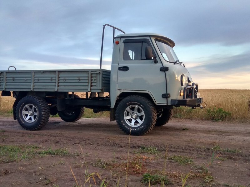 УАЗ 3303