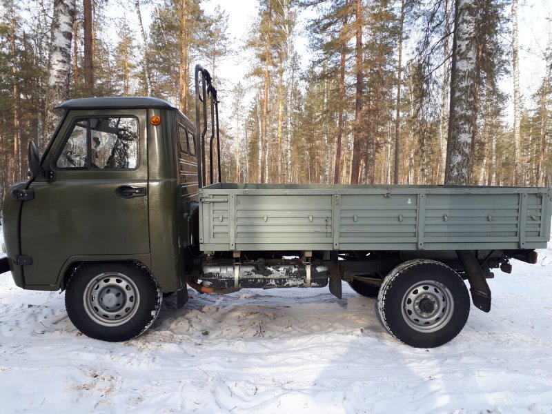 УАЗ 3303 бортовой
