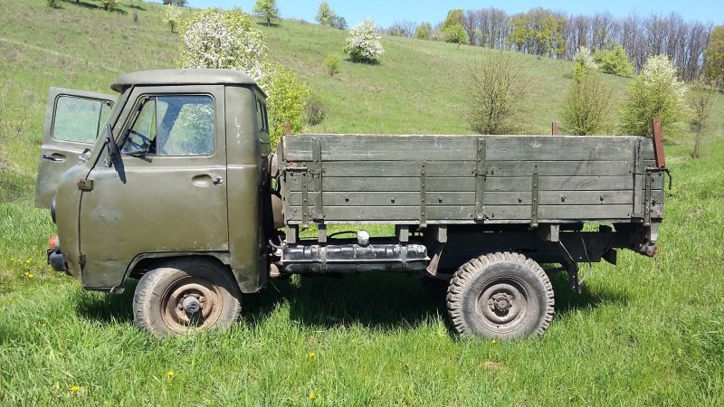 УАЗ головастик бортовой 3303