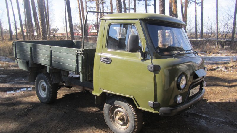 УАЗ 3303 бортовой с навозом