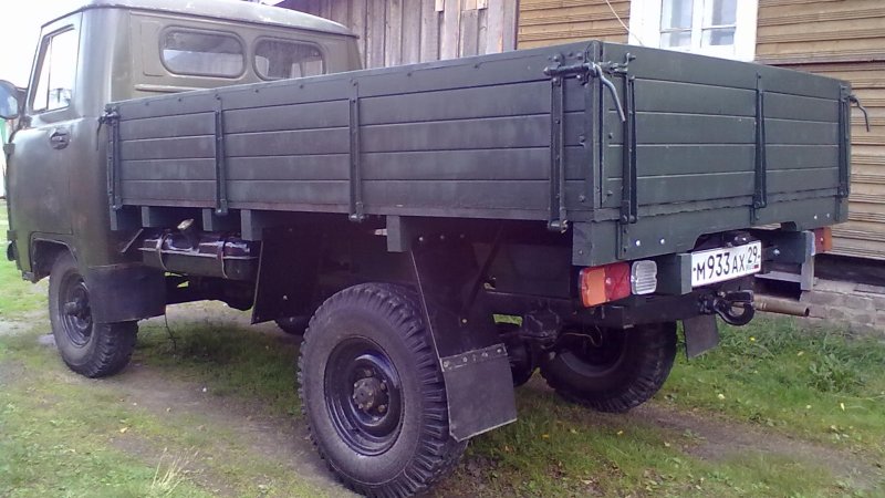 УАЗ грузовой бортовой 330365